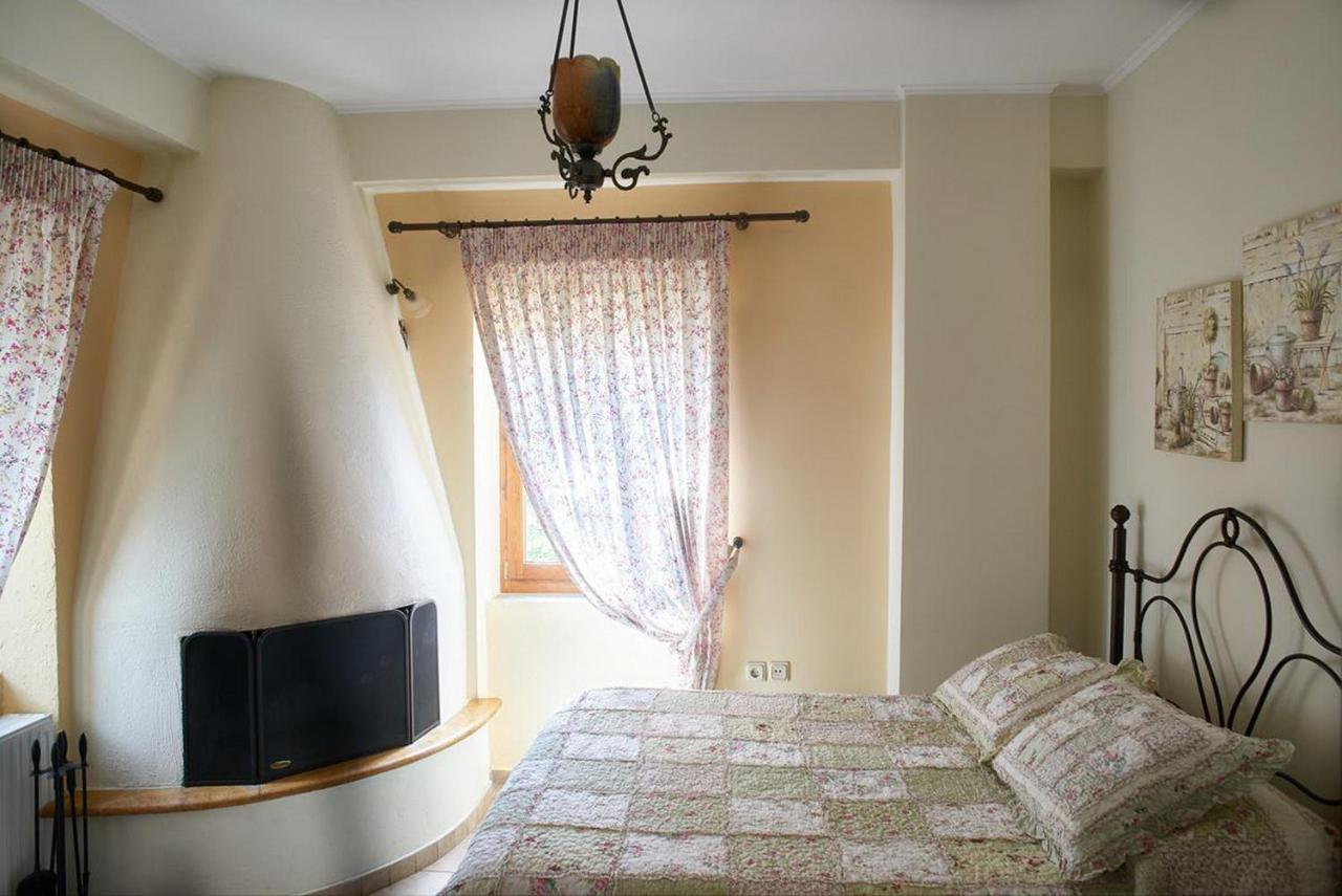 Triantafillies Guesthouse Portaria  Luaran gambar