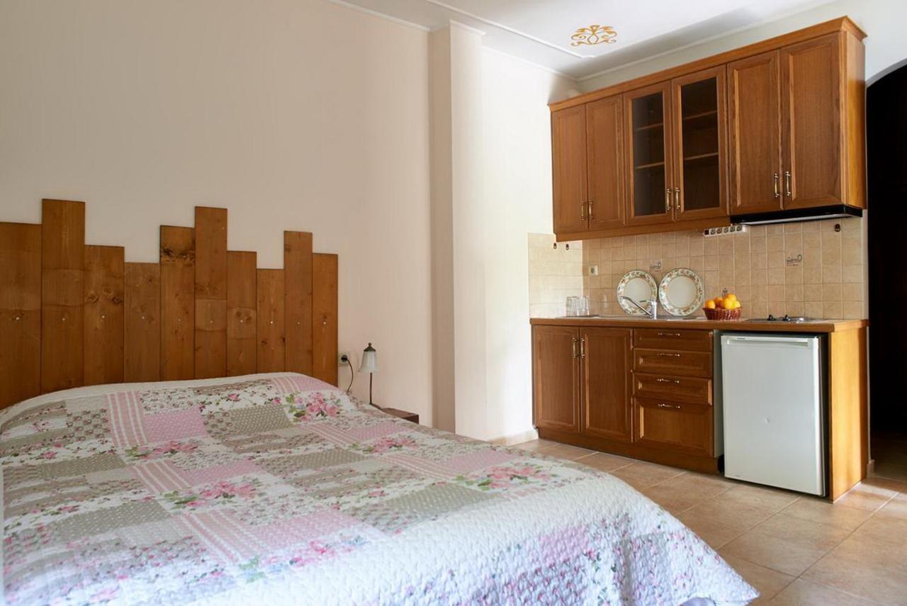 Triantafillies Guesthouse Portaria  Luaran gambar