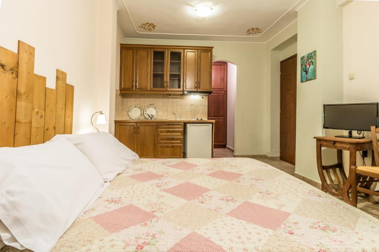 Triantafillies Guesthouse Portaria  Luaran gambar