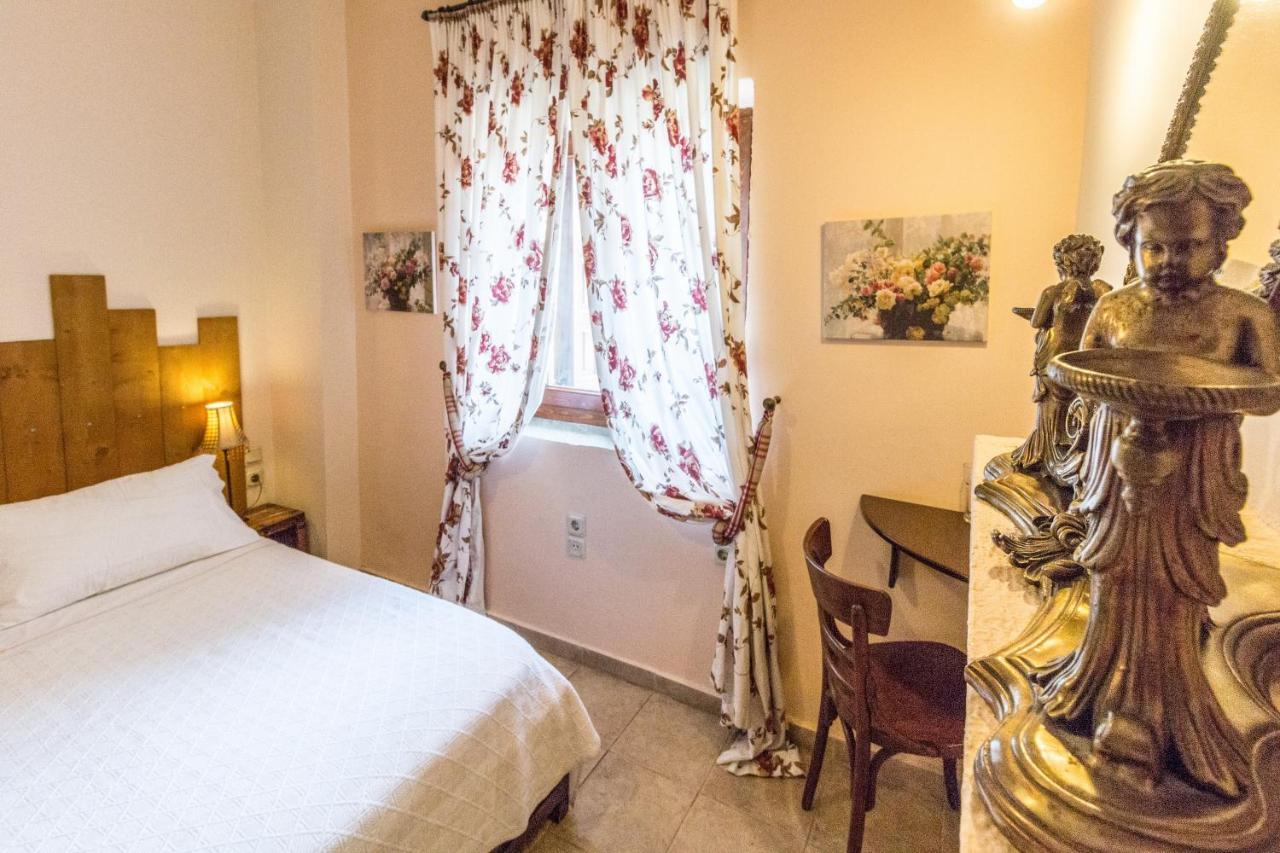 Triantafillies Guesthouse Portaria  Luaran gambar